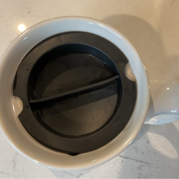 Eddie Bauer  16 oz.Ceramic Travel Mug No Spill Lid/Great Condition. - Picture 3 of 11